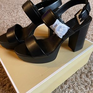 MICHAEL KORS